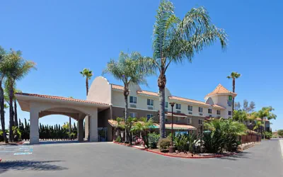 Photo 2 - Holiday Inn Express Hotel & Suites San Diego-Escondido by IHG