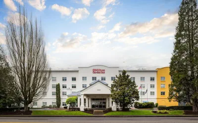 Photo 2 - Hilton Garden Inn Portland Airport