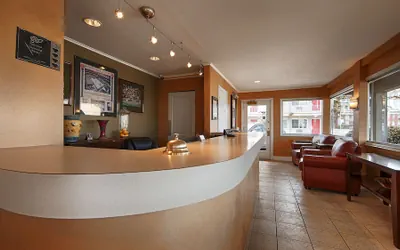 Photo 4 - Campus Inn & Suites Eugene Downtown