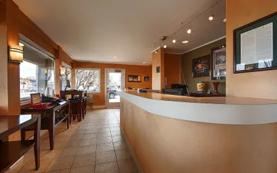 Photo 3 - Campus Inn & Suites Eugene Downtown
