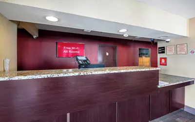 Photo 3 - Red Roof Inn San Marcos