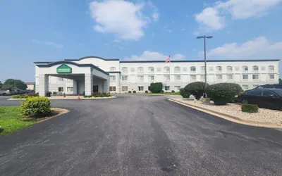 Photo 2 - Wingate by Wyndham - Joliet