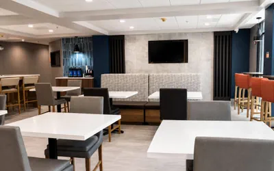 Photo 5 - La Quinta Inn & Suites by Wyndham Duluth/Atlanta