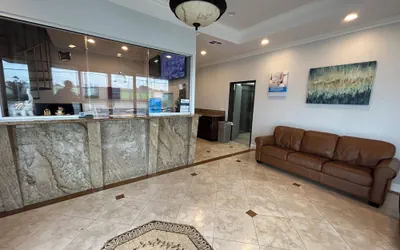 Photo 4 - Studio 6 Suites Gardena, CA