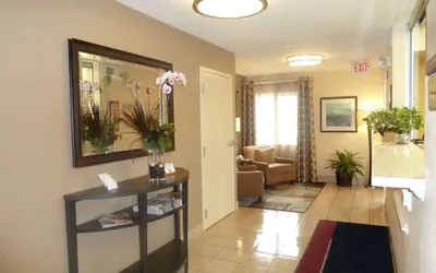 Photo 3 - Sonesta Simply Suites Chicago Libertyville