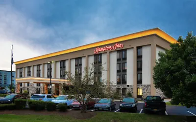 Photo 2 - Hampton Inn Erie-South