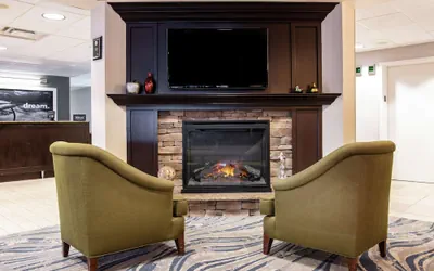 Photo 4 - Hampton Inn Erie-South