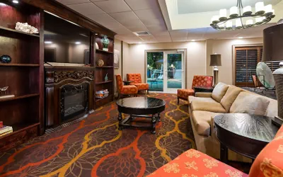 Photo 4 - Best Western Plus Ambassador Suites Venice