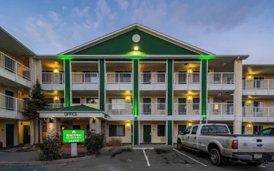 HomeTowne Studios by Red Roof Spokane - Valley