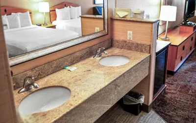Photo 5 - Crystal Inn Hotel & Suites Midvalley