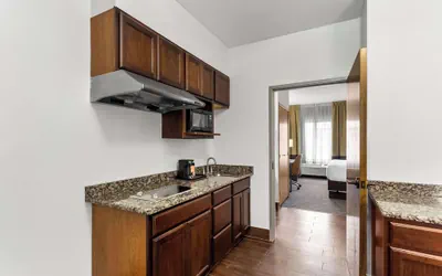 Photo 5 - Comfort Inn & Suites Kenosha-Pleasant Prairie