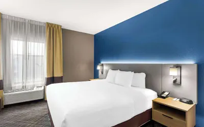 Photo 4 - Comfort Inn & Suites Kenosha-Pleasant Prairie