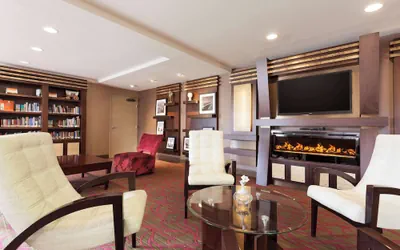 Photo 4 - Country Inn & Suites by Radisson, San Carlos, CA