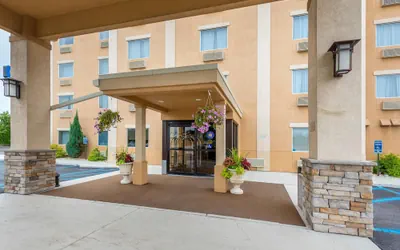 Photo 2 - Comfort Inn & Suites Wilkes Barre - Arena