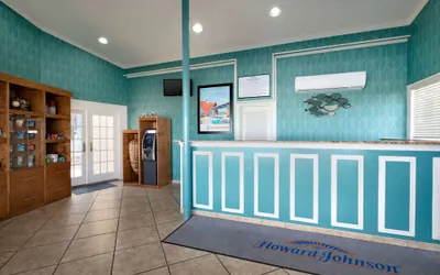 Photo 3 - Howard Johnson by Wyndham Ocean City Oceanfront