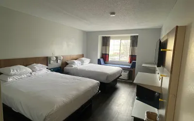 Photo 4 - Microtel Inn by Wyndham Atlanta Airport