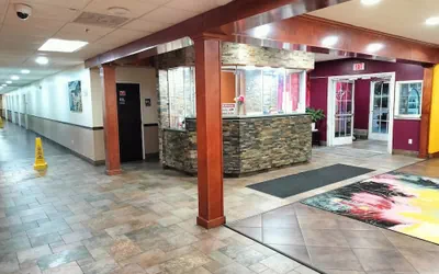 Photo 3 - Trident Inn & Suites, Baton Rouge
