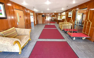 Photo 3 - Bayside Hotel of Mackinac