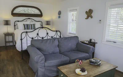 Photo 3 - The Inn at Schoolhouse Creek
