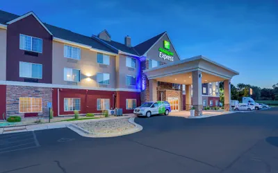 Photo 2 - Holiday Inn Express St Paul S - Inver Grove Hgts by IHG