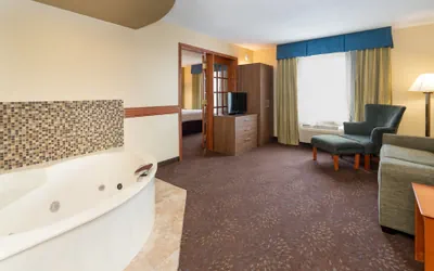 Photo 5 - Holiday Inn Express St Paul S - Inver Grove Hgts by IHG