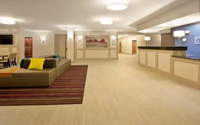Photo 3 - Holiday Inn Express St Paul S - Inver Grove Hgts by IHG