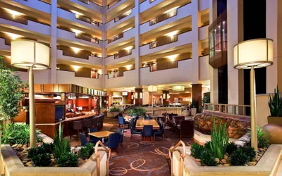 Photo 2 - Sheraton Sioux Falls Hotel & Convention Center