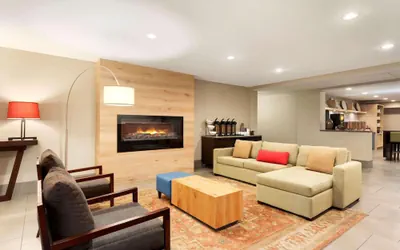 Photo 3 - Country Inn & Suites by Radisson, Cedar Rapids Airport, IA