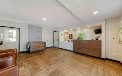 Photo 5 - Extended Stay America Suites Miami Airport Doral