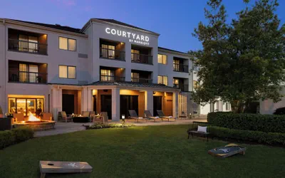 Photo 2 - Courtyard Marriott Greenville