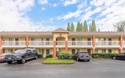 Photo 2 - Extended Stay America Suites Portland Tigard
