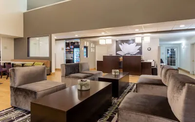 Photo 3 - La Quinta Inn & Suites by Wyndham Spokane Valley