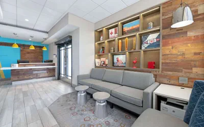 Photo 3 - Best Western Oceanfront