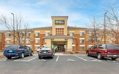 Photo 2 - Extended Stay America Select Suites - St. Louis - Airport - Central