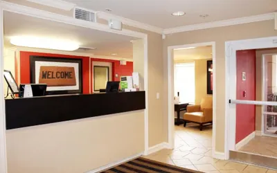 Photo 4 - Studio 6 Extended Stay Milwaukee Brookfield WI