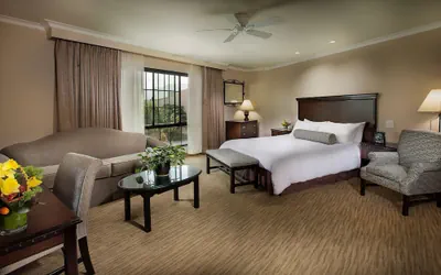 Photo 2 - Coast Burbank Hotel