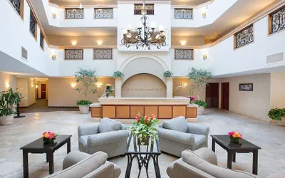 Photo 4 - Coast Burbank Hotel