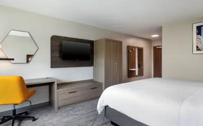 Photo 5 - Holiday Inn Express & Suites Pittsfield-Lenox-Berkshires by IHG