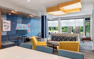 Photo 4 - Holiday Inn Express & Suites Pittsfield-Lenox-Berkshires by IHG