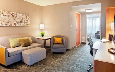 Photo 5 - Courtyard by Marriott Pueblo Downtown