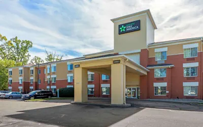 Photo 2 - Extended Stay America Suites Cleveland Airport North Olmsted