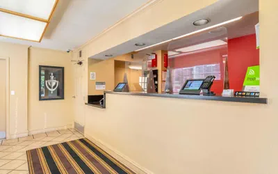 Photo 4 - Extended Stay America Suites Portland Beaverton