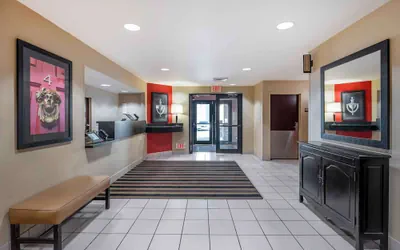Photo 4 - Extended Stay America Suites Champaign Urbana