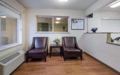 Photo 2 - Suburban Studios Winston Salem-University Parkway