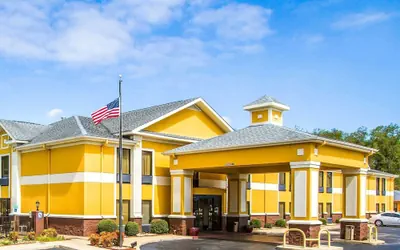 Photo 2 - Quality Inn Alexander City