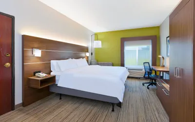 Photo 4 - Holiday Inn Express & Suites Three Rivers by IHG
