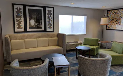 Photo 3 - Holiday Inn Express Mt Vernon by IHG