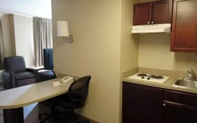 Photo 4 - Candlewood Suites Houston Space Center – Webster