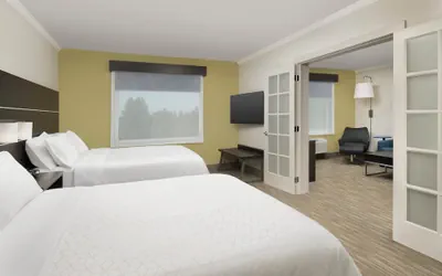 Photo 3 - Holiday Inn Express Hotel & Suites Puyallup (Tacoma Area) by IHG