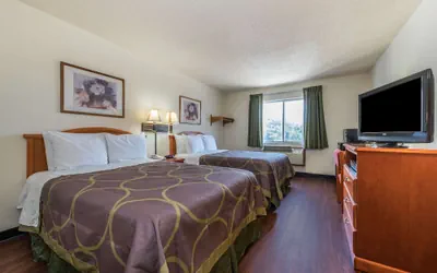 Photo 5 - Super 8 by Wyndham Denton